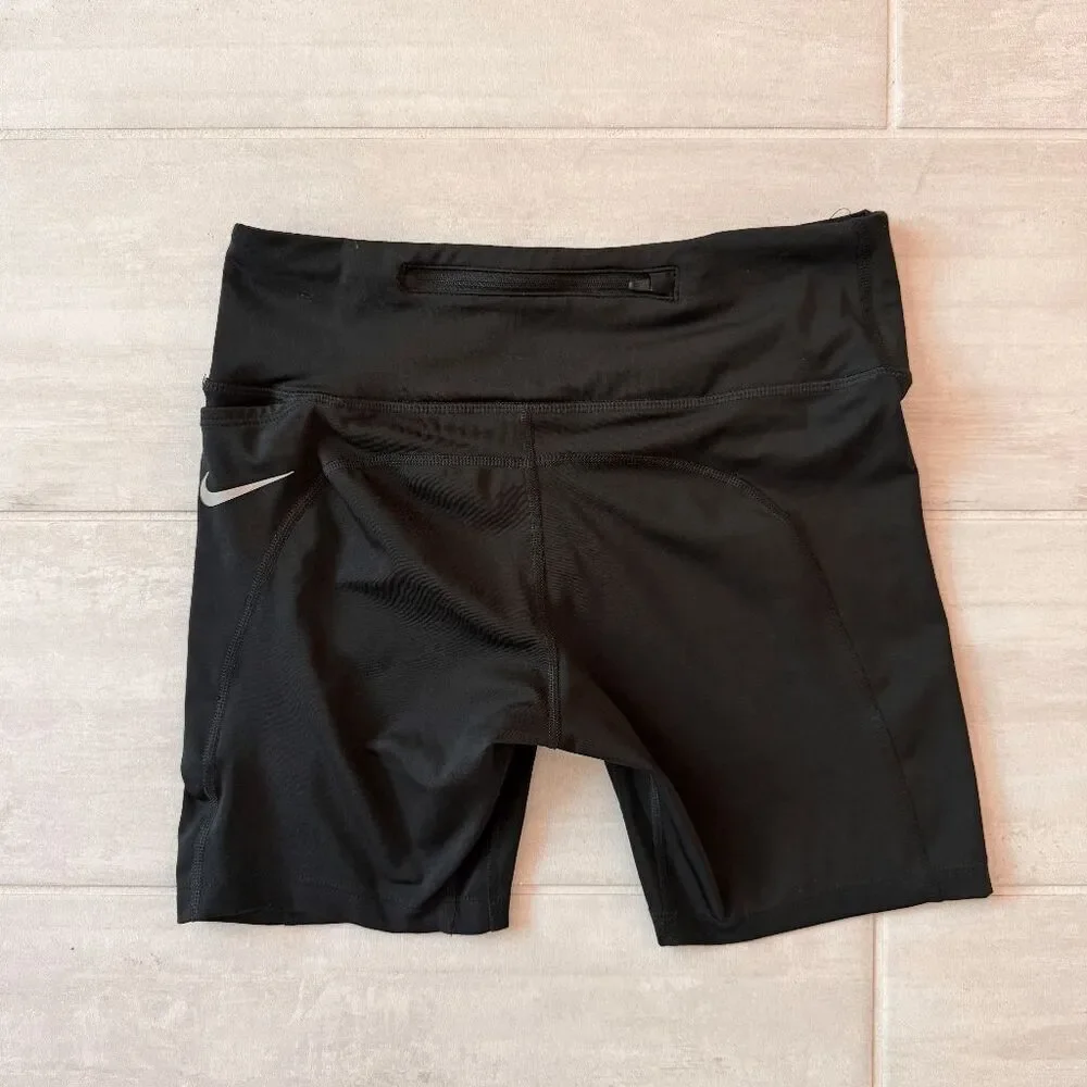 Women's Nike 6